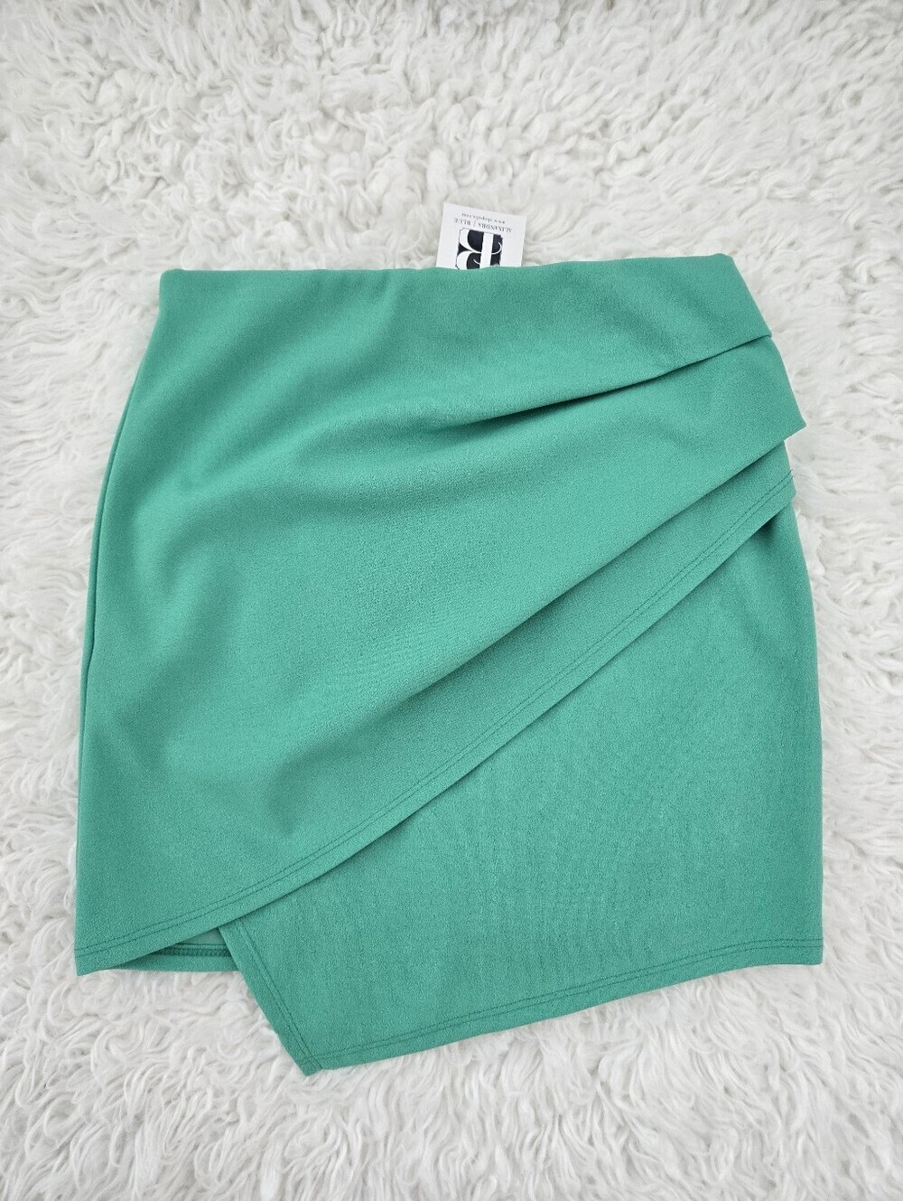 Blue Blush Green Wrap Draped Mini Skirt. Size Medium. New